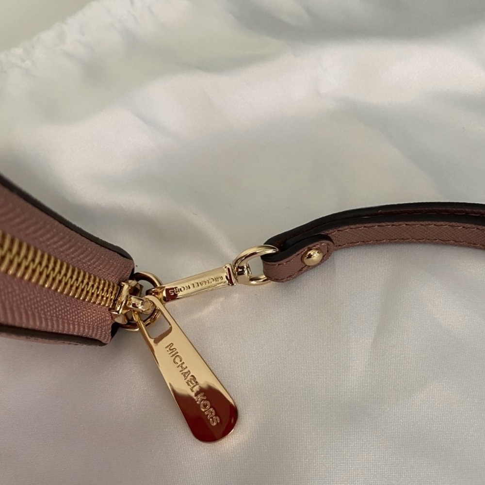 Michael Kors Selma Satchel and Matching Wallet - Picture 7 of 9